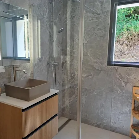 With Private Pool, Sea View, 800 M From In Tarco Hébergement de vacances *